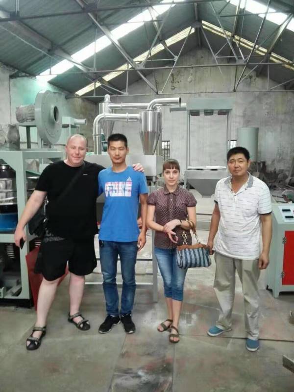 如何在2016年完善塑料磨粉机的电商模式？